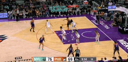 WNBA比赛报道:斯图尔特砍下28分 水星多点开花 99-93逆转自由球员