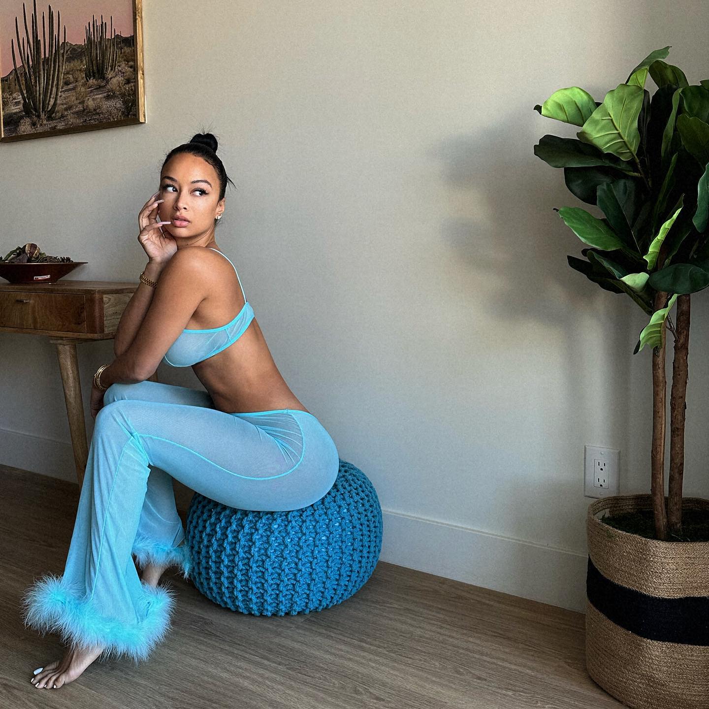 👀杰伦-格林和女友年龄差17岁!两人回应:不在乎 爱就是爱!