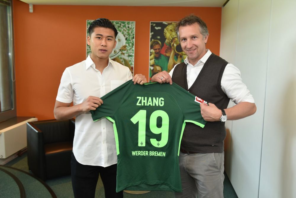 20岁时张玉宁曾转会英超西布朗&转租德甲不莱梅,可惜均未出过场